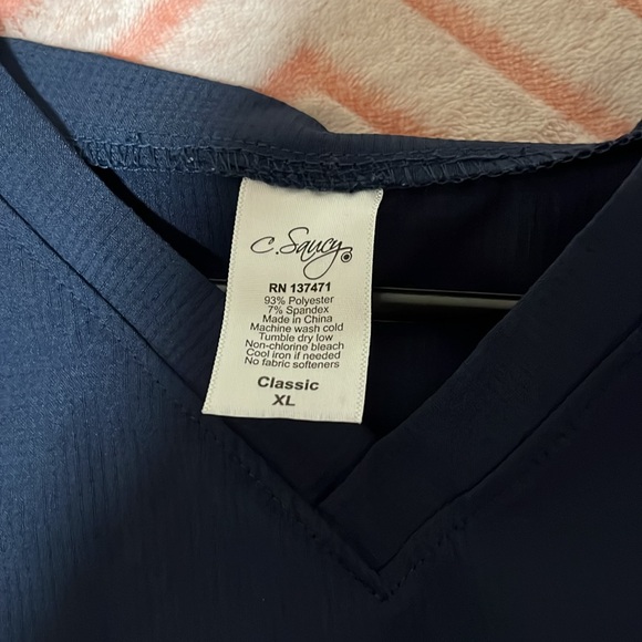 Scrub Top - Picture 2 of 4